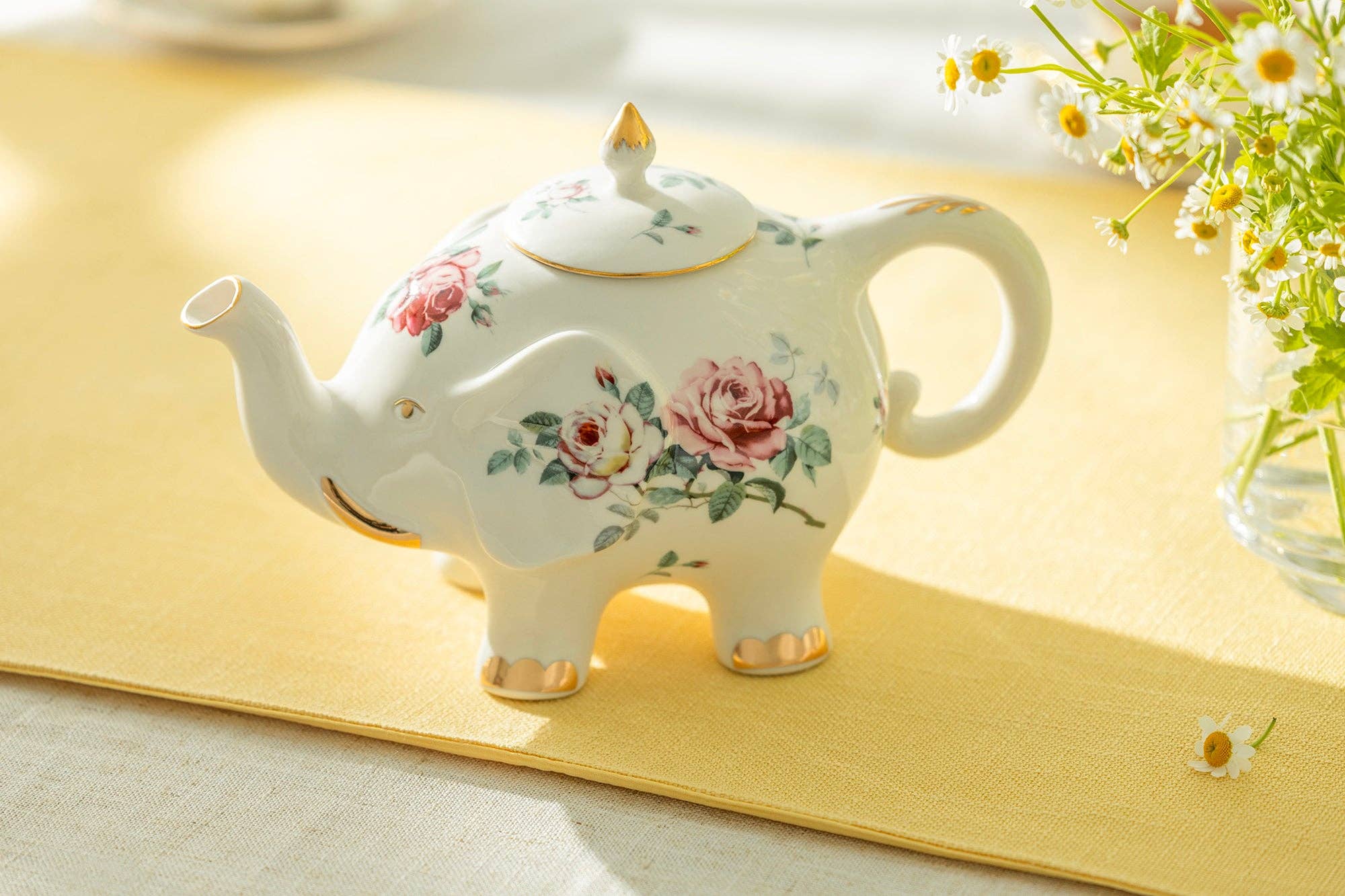 Rose Elephant 32oz Fine Porcelain Teapot